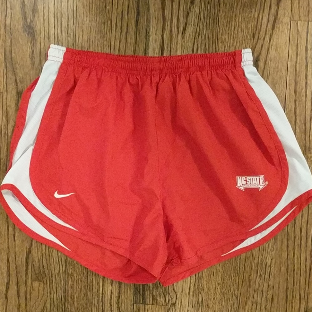 NIKE NC State Wolfpack short